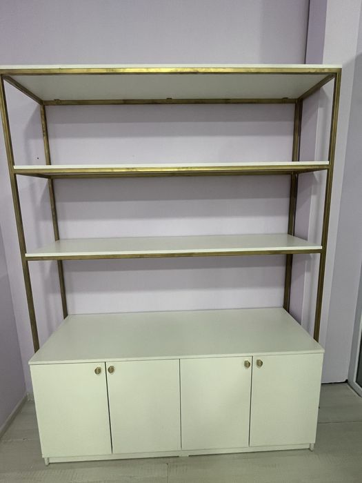 Ресепшн и витрина шкаф продается