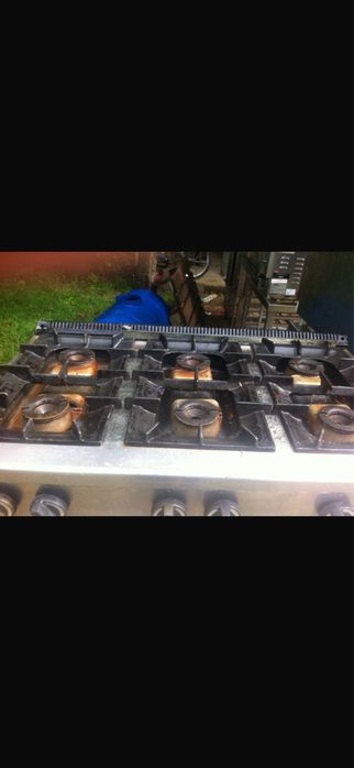 Aragaz profesional 6 ochiuri pe gaz