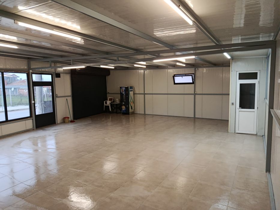 Дава се под наем Магазин в с. Страцин, Област Бургас - 100 кв.м за 629.34 € - Снимка #1