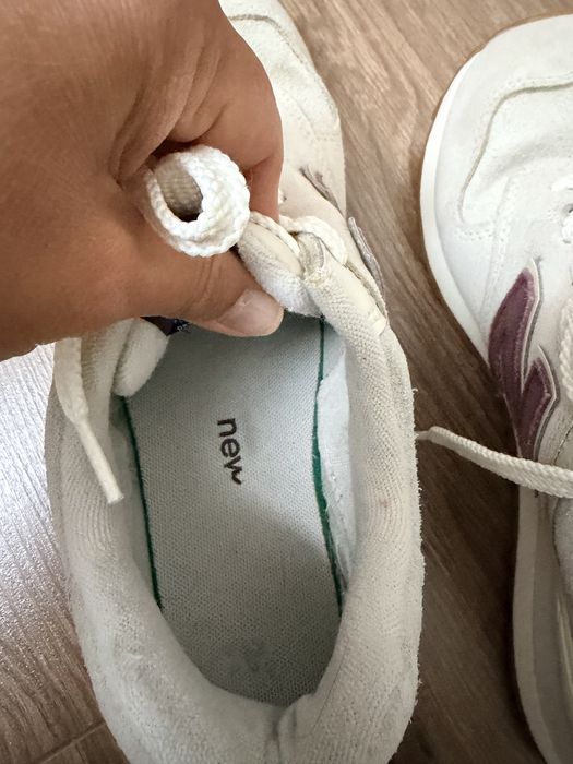Продам оригинальные кроссовки New Balance