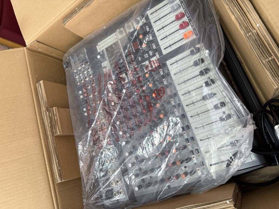 Mixer activ Behringer pmp4000