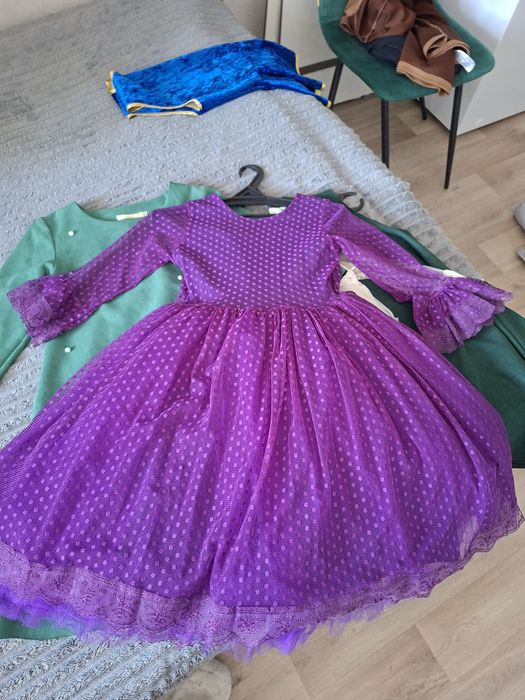 Продам подростковые платья