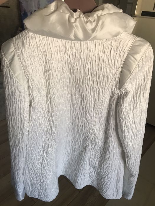 Куртка  на весну