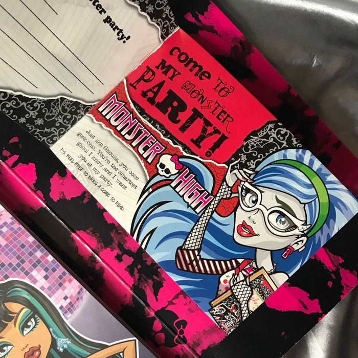 журналы книга monster high winx