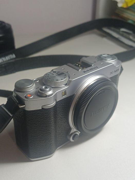 Fujifilm x-m5 body идеал 2к пробег