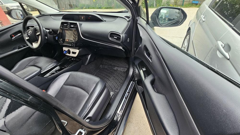 Toyota Prius 4 An 11 / 2018