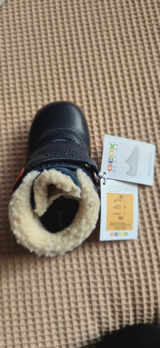 Нови боти Geox, модел B Macchia Boy, за прохождане.