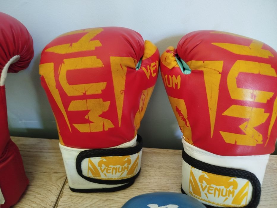 Перчатки спортивные