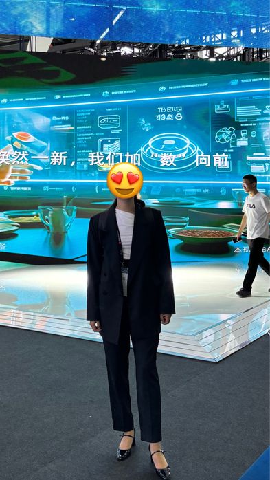 Костюм от Monochrome M