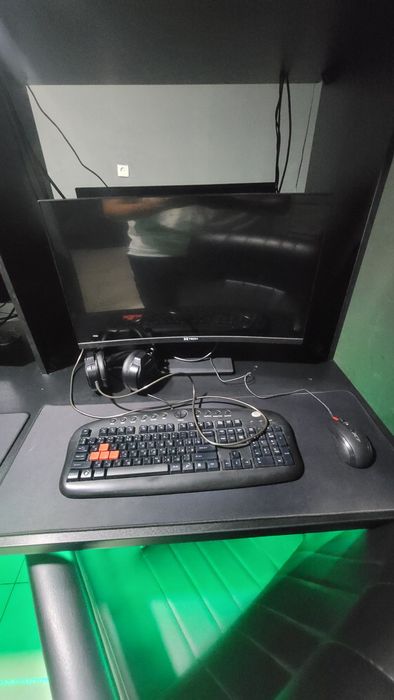 Kompyuter sotiladi 40ta