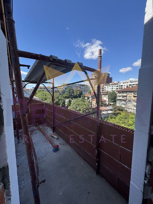 Продава се Тристаен апартамент в София, Банишора - 135 кв.м за 2500 €/кв.м - Снимка #1