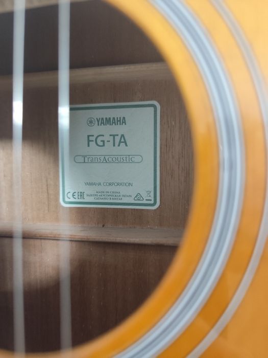 Yamaha FG-TA Акустична Китара