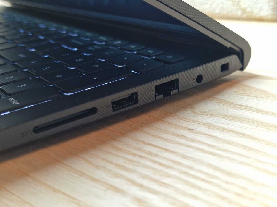 Лаптоп Dell Vostro 15 3530 Core i5 1334U 16GB 512GB SSD
