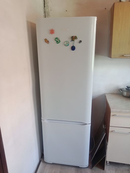 Холодильник Бирюса