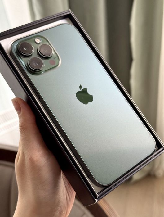 Продам iPhone 13 Pro Max