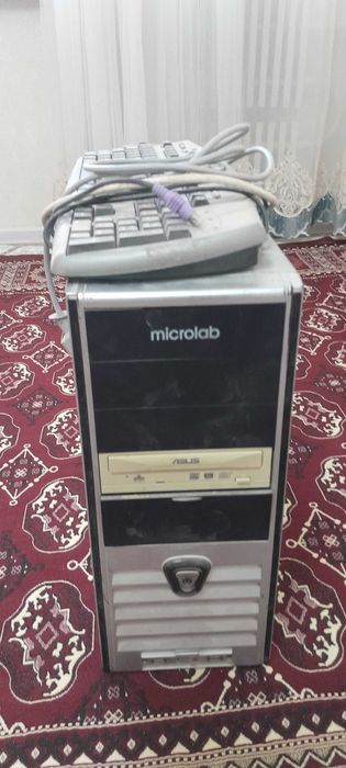 Срочно продам настольный компьютер комплете