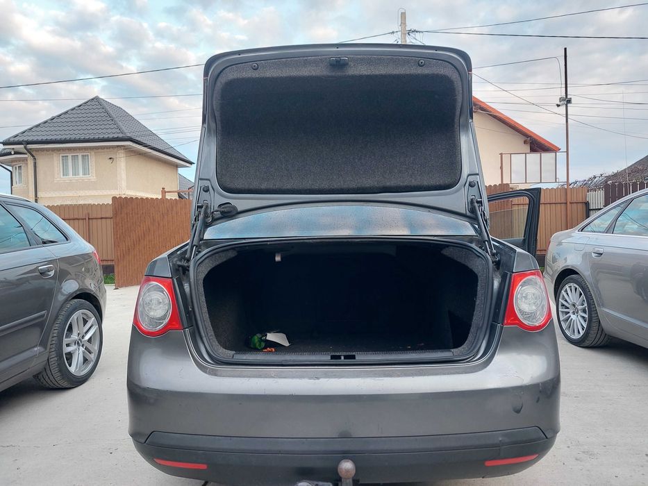 Capota fata - Orice piesa Volkswagen Jetta 1.9 TDI AUTOMAT BXE gri sobolan