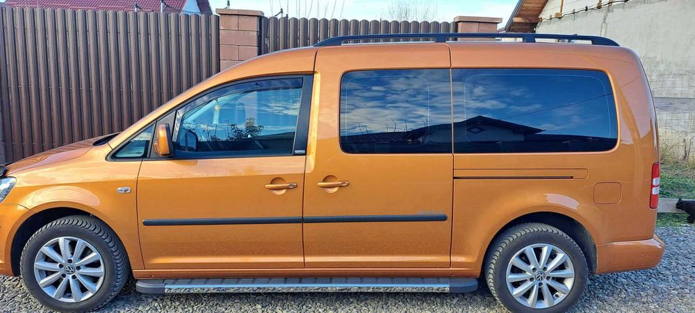 Praguri trepte VW Caddy 2003-2020 negru cu margine cromata