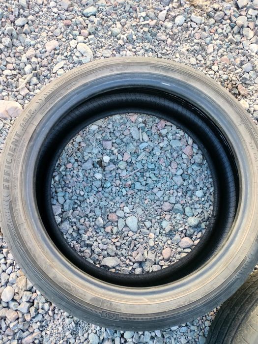 Продам комплект шин Goodyear Efficient R21