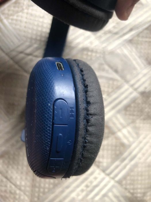 Vînd căști Wireless