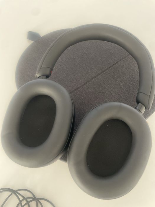 Casti Sony over ear XM5