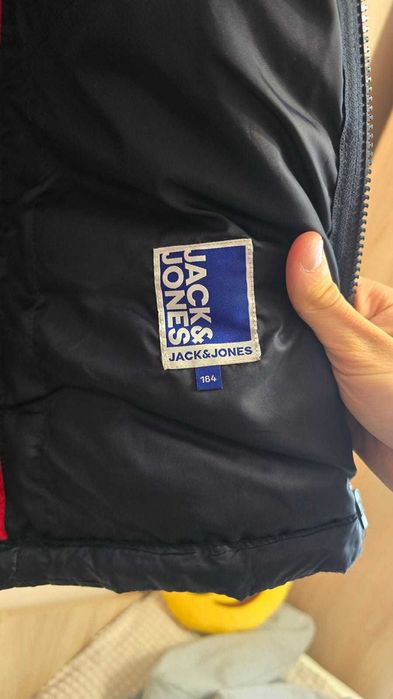 Geacă Jackes&jones de băieți