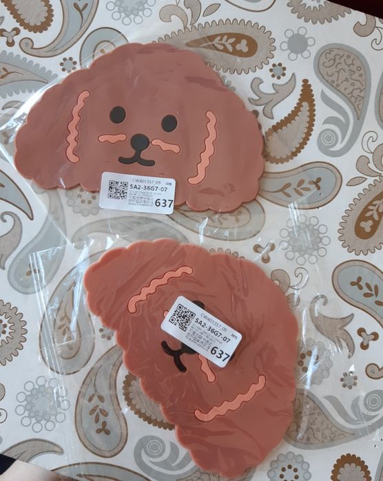 продам пенал, коврик для мышки, подставки