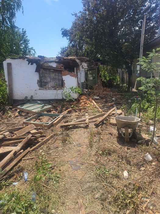 Defrisari, Debarasari moloz, vegetatie, demolari