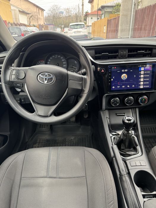Vand Toyota Corolla 1,33  Dual VVT-i, benzina si GPL, 2017.