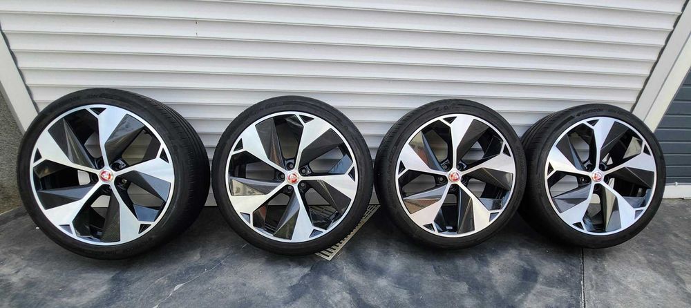 Vând roți complete 22" anvelope plus jante