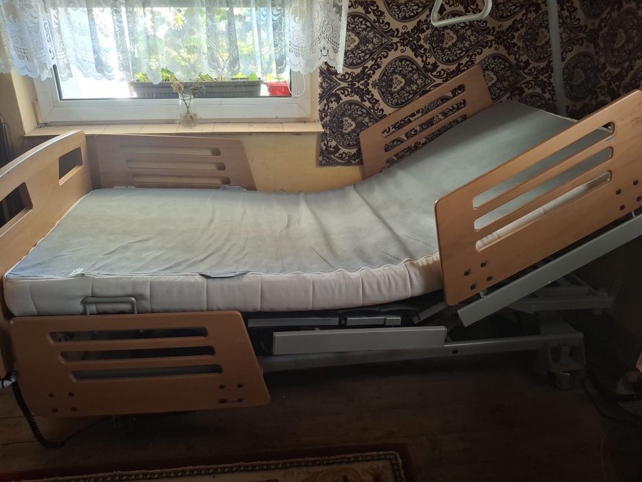 Vand Pat pentru bolnavi.