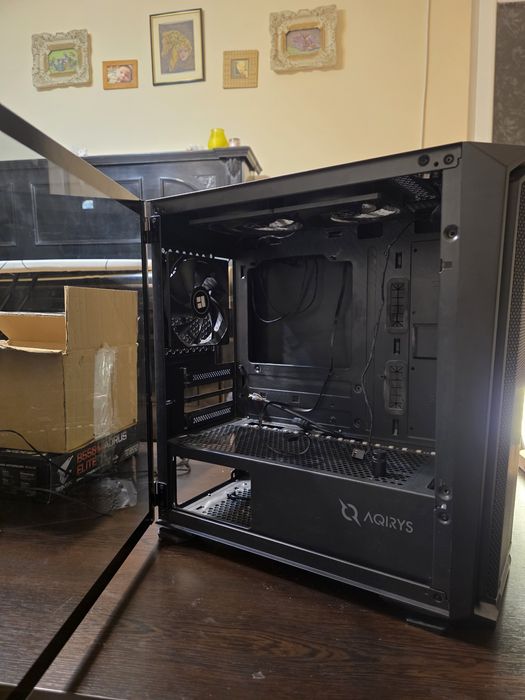 Carcasa PC Aqirys Wezen cu 6 ventilatoare