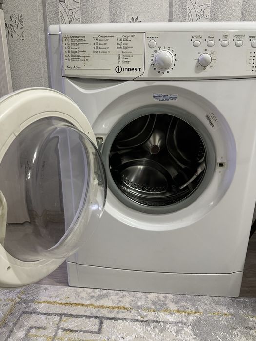 Стиральная машина Indesit