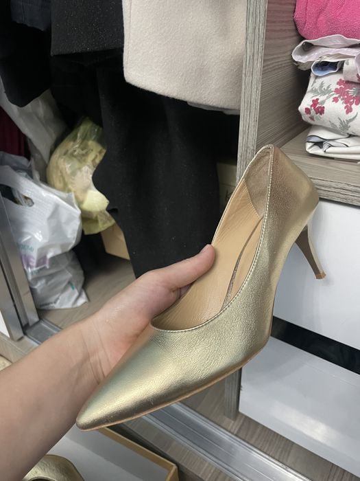 продам туфли от турецкого бренда бавер 39 размер касына таза кросс