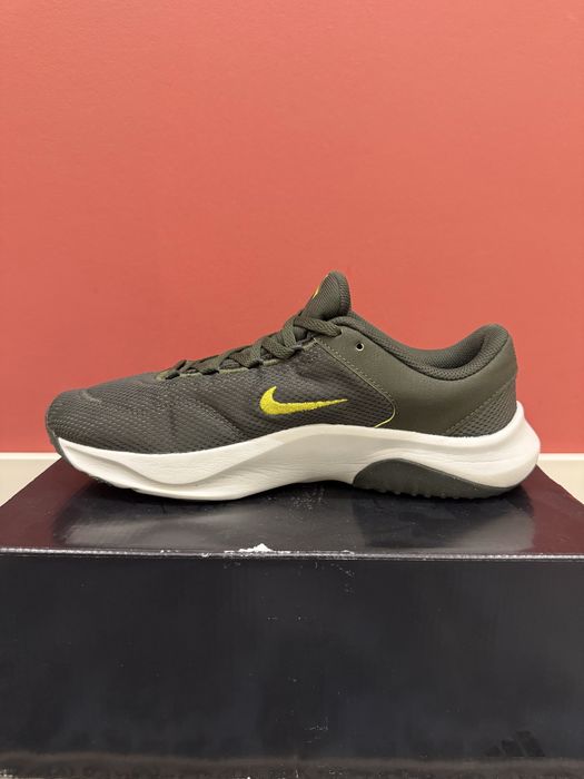 Nike Legend Essential 3 кроссовки для тренировок