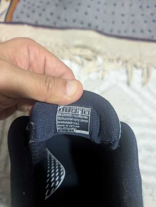 Продам кроссовки Skechers GoRun