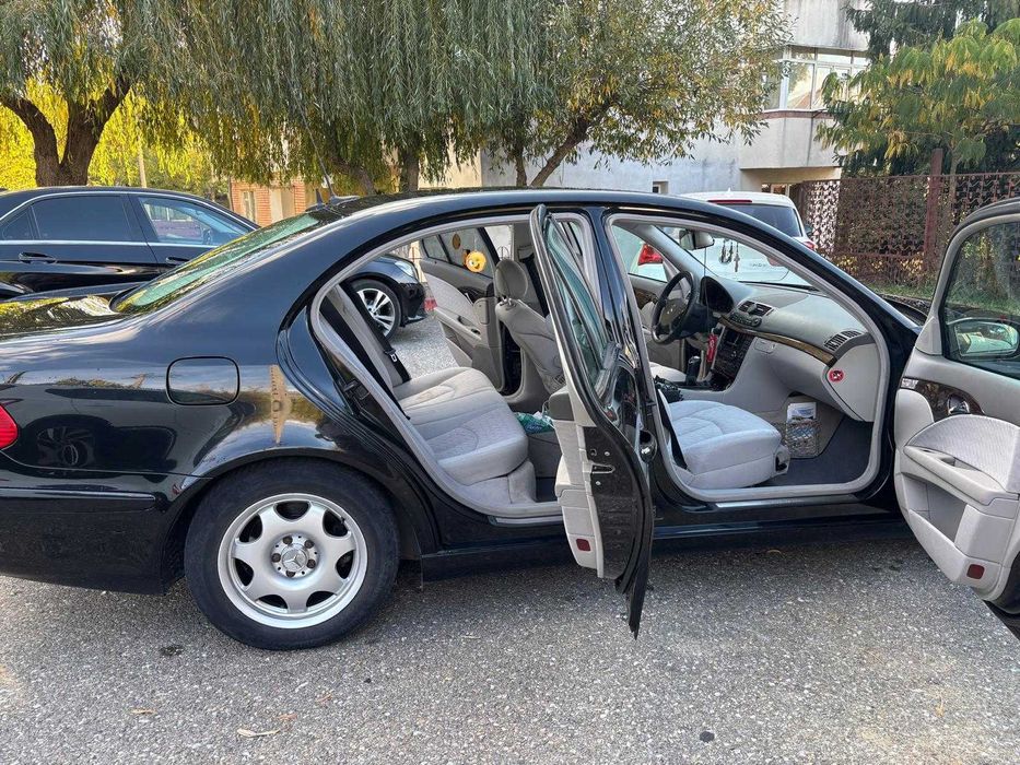 Vînd Mercedez E clase 1,8