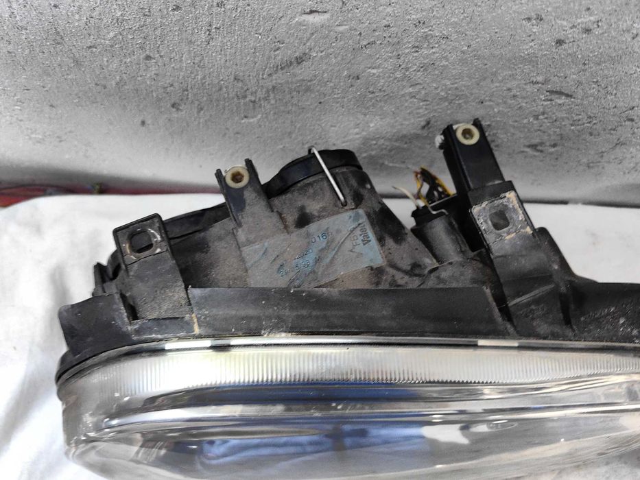 Оригинални фарове Vw Golf 4