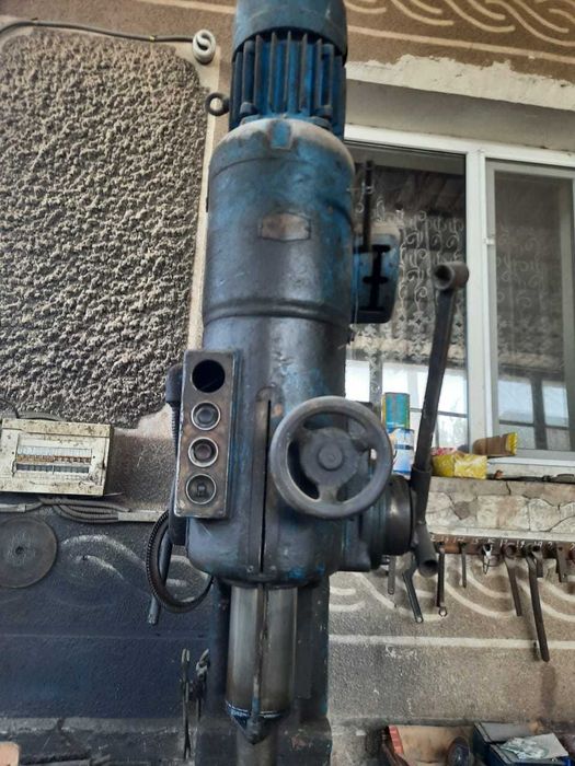 Продам  Вертикальный Дрель большой