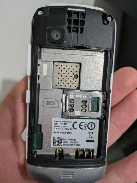 Două telefoane Nokia