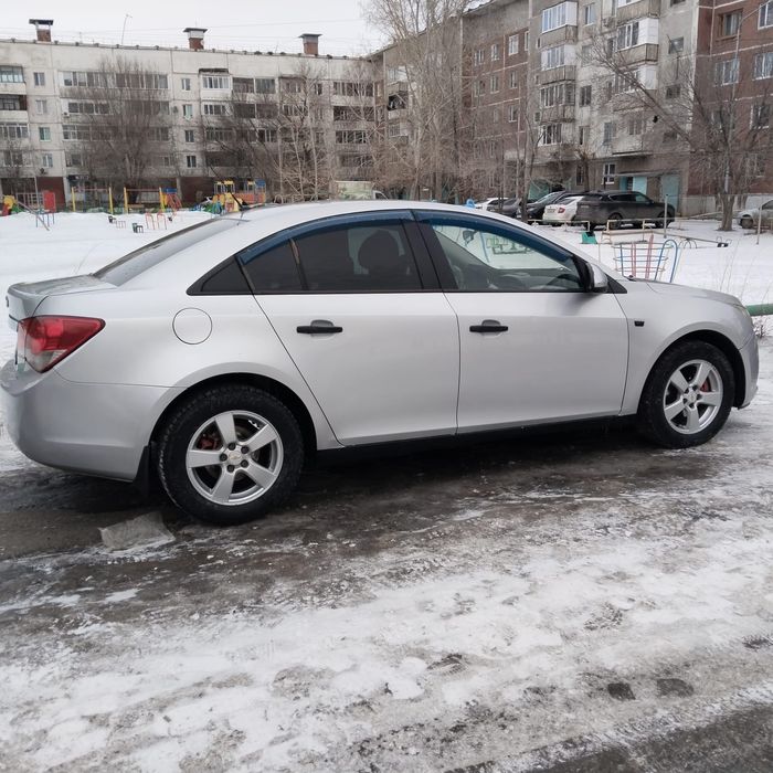 Продам шевроле круз