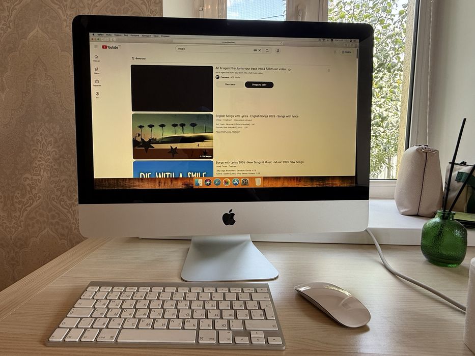 iMac 21.5″ Mid 2010 / Core i3 / 1TB + клавиатура и Magic Mouse