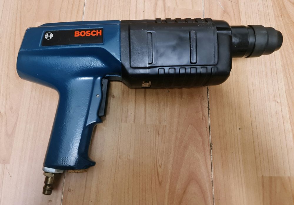 BOSCH rotopercutor pneumatic profesional SDS-Plus, 5 bari, 15 l/s