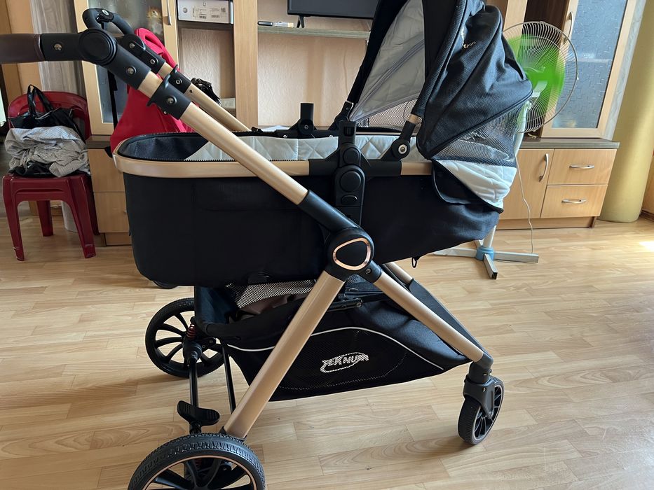 Продам детскую новую коляску!