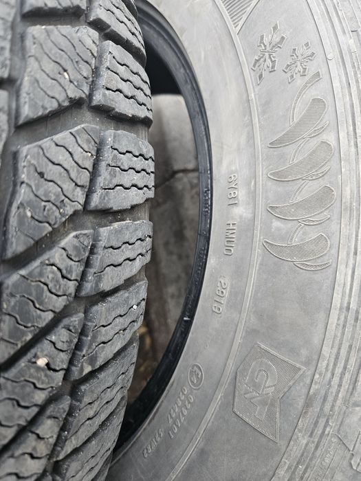 Гуми зимни General 235/65R17