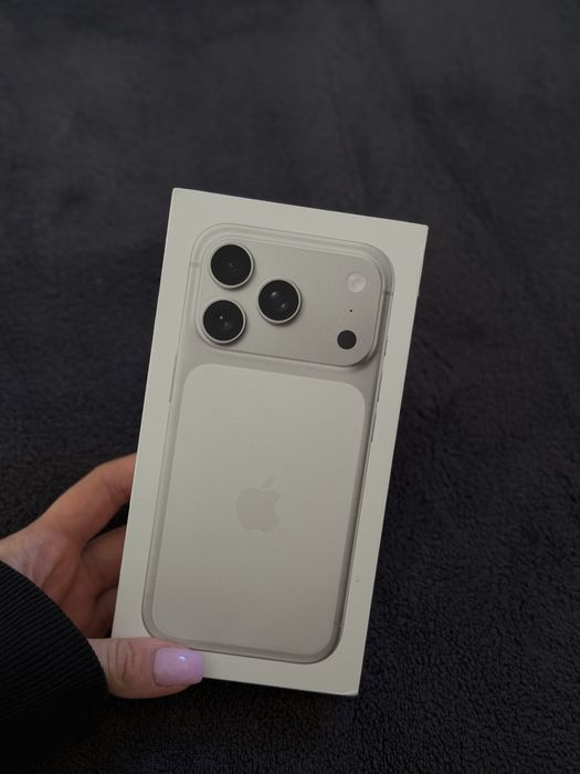 iPhone 17 Pro, чистно нов, с гаранция