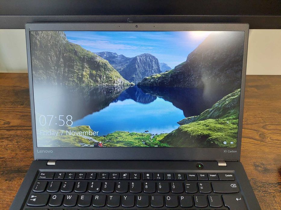 Лаптоп Lenovo ThinkPad X1 Carbon 5gen Intel i5, 8GB, SSD 256GB