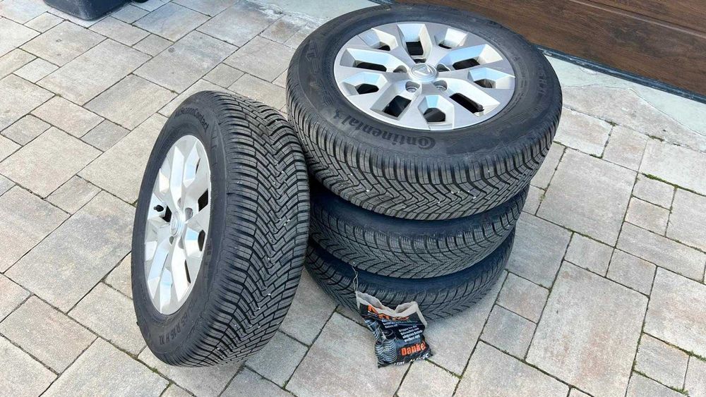 4 roti 215 65 16 pt. Dacia Duster