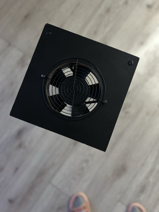 Продам вытяжку для педикюра