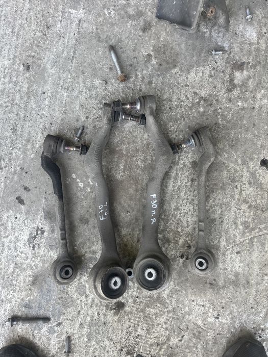 Предно окачване шенкели главини бмв ф30 ф31 bmw f30 f31 шенкел